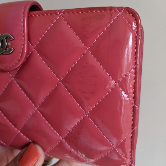 Chanel (Authentic) Patent Tri-fold Quilted Wallet - Picture 8 of 15